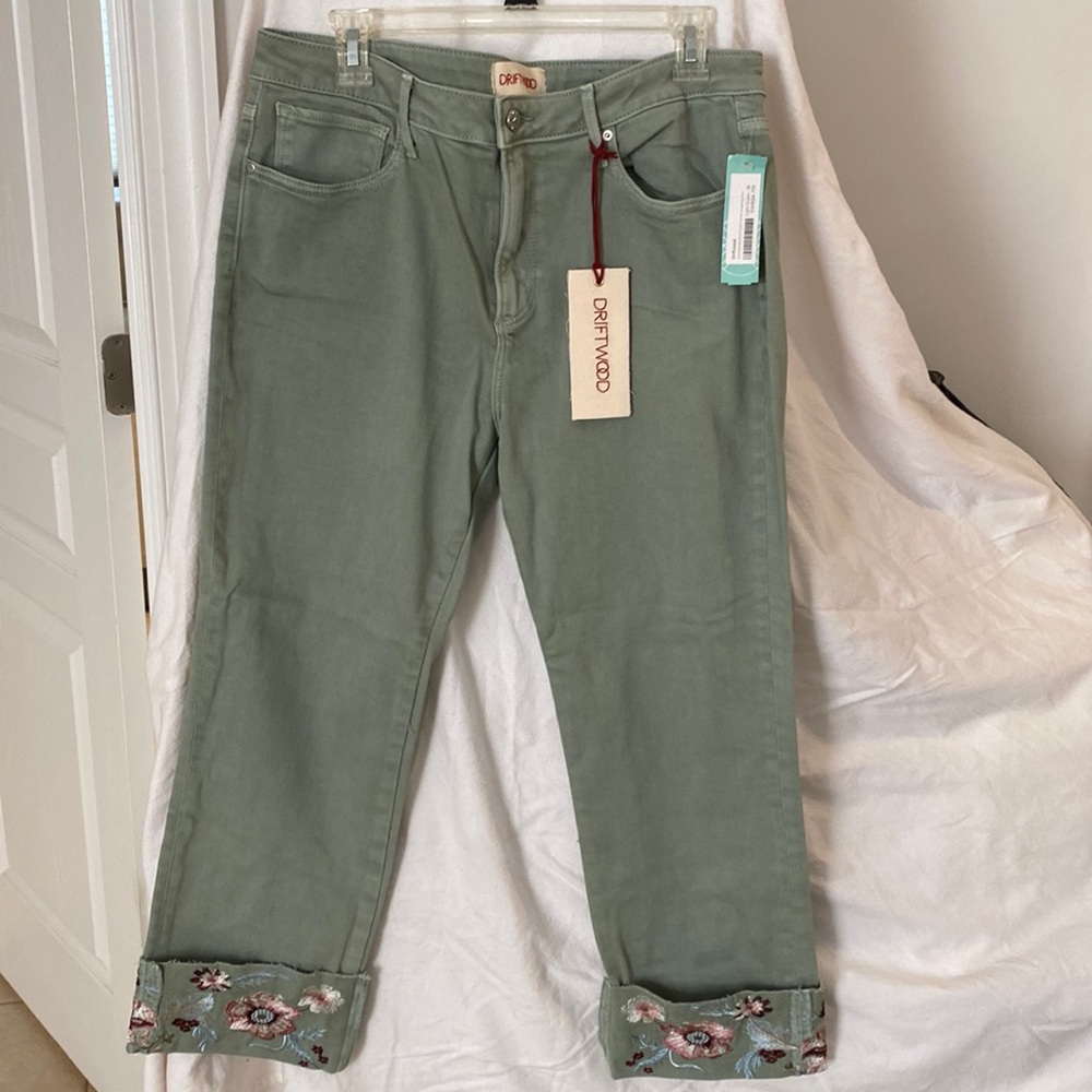 NWT DRIFTWOOD EMBROIDERED CROPPED JEANS SZ 33 (16) soooooooooo CUTE!